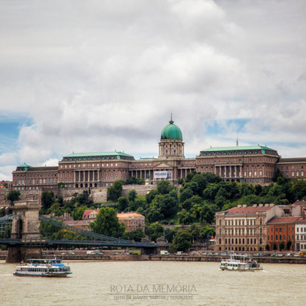 Thumbnail for Siga pró Buda