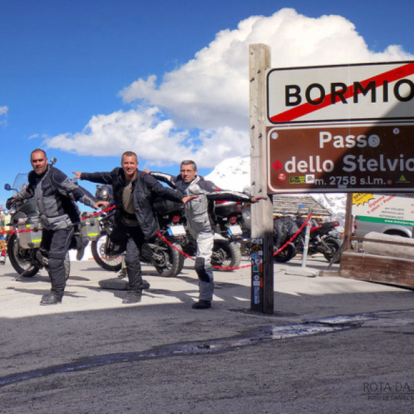 Thumbnail for Stélvio acima, Stélvio abaixo